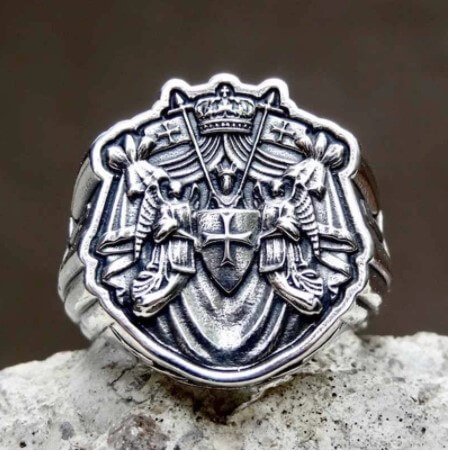 Masonic Knights Templar Ring With Red Cross -