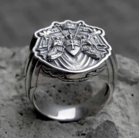 Masonic Knights Templar Ring With Red Cross